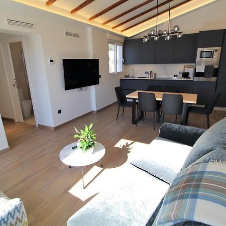Atico Loft De Lujo Con Terraza Espectacular Y Vista A Los 2 Castillos Lejlighed Alicante Eksteriør billede