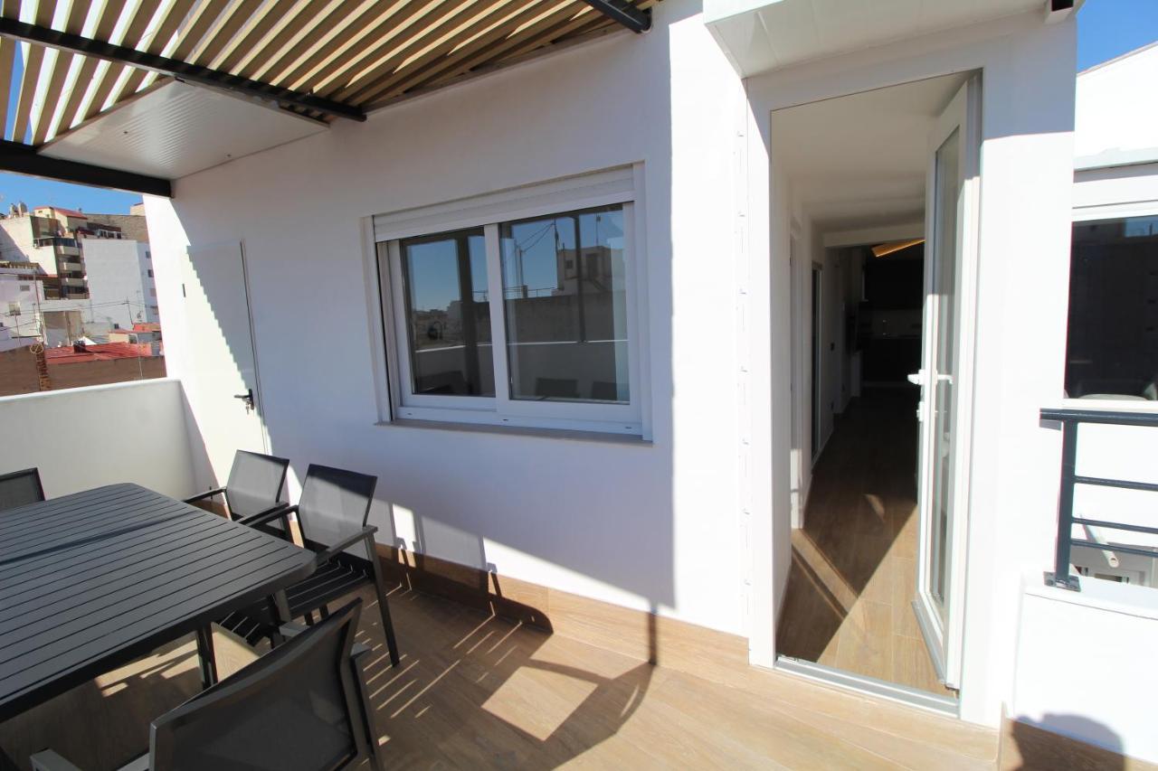 Atico Loft De Lujo Con Terraza Espectacular Y Vista A Los 2 Castillos Lejlighed Alicante Eksteriør billede