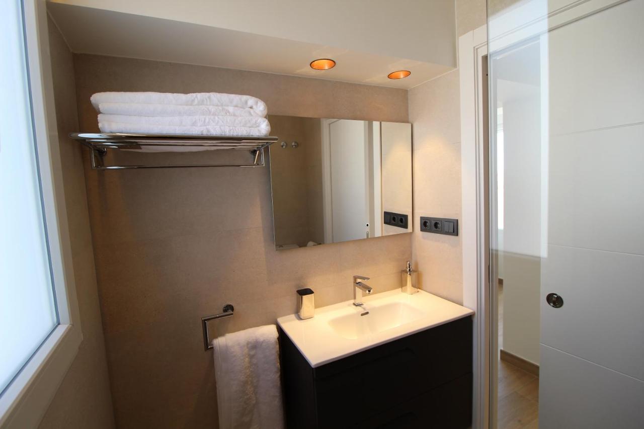 Atico Loft De Lujo Con Terraza Espectacular Y Vista A Los 2 Castillos Lejlighed Alicante Eksteriør billede